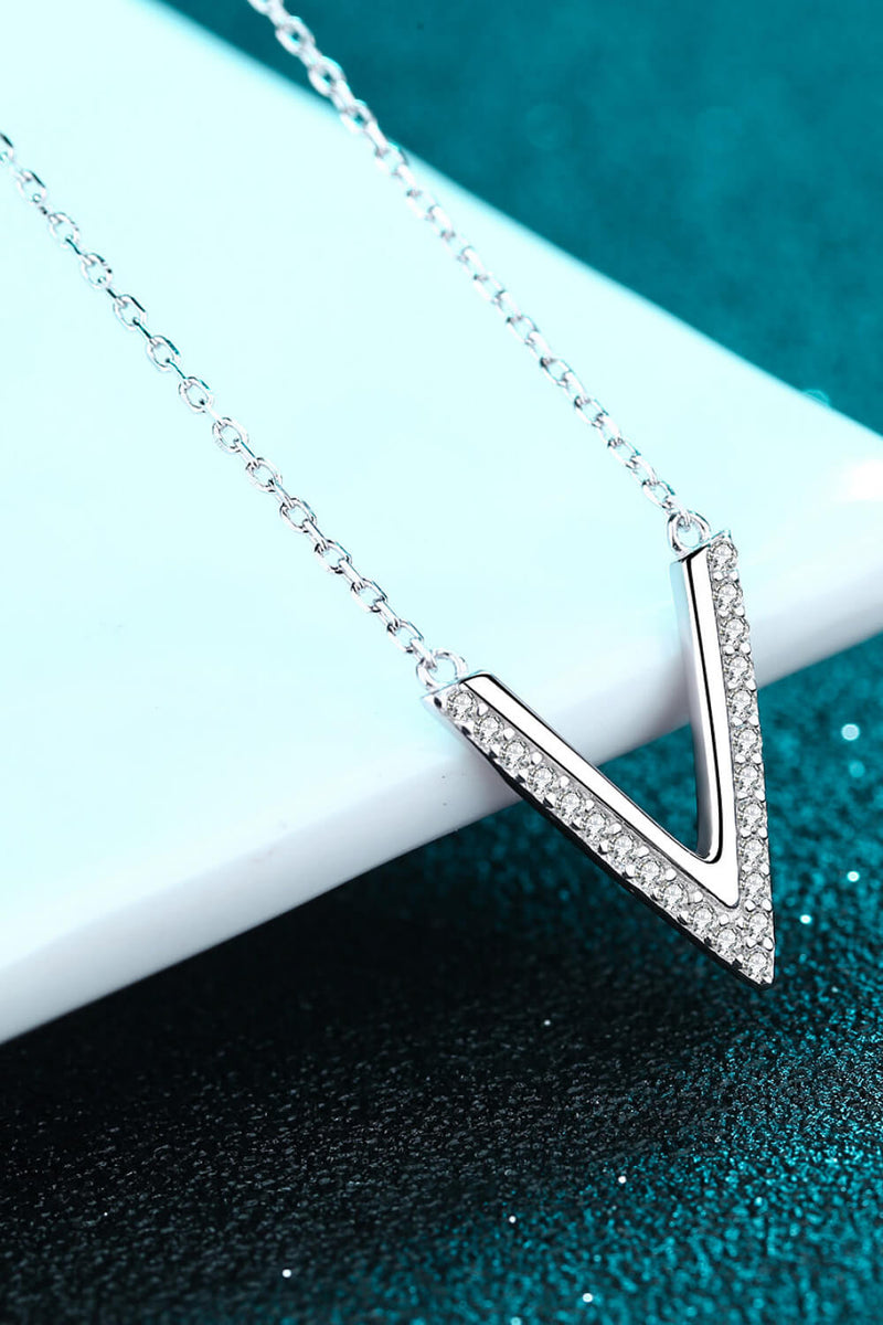 Collier pendentif lettre V en argent sterling