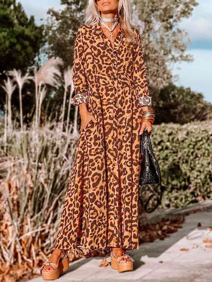 Vestido largo con botones de leopardo
