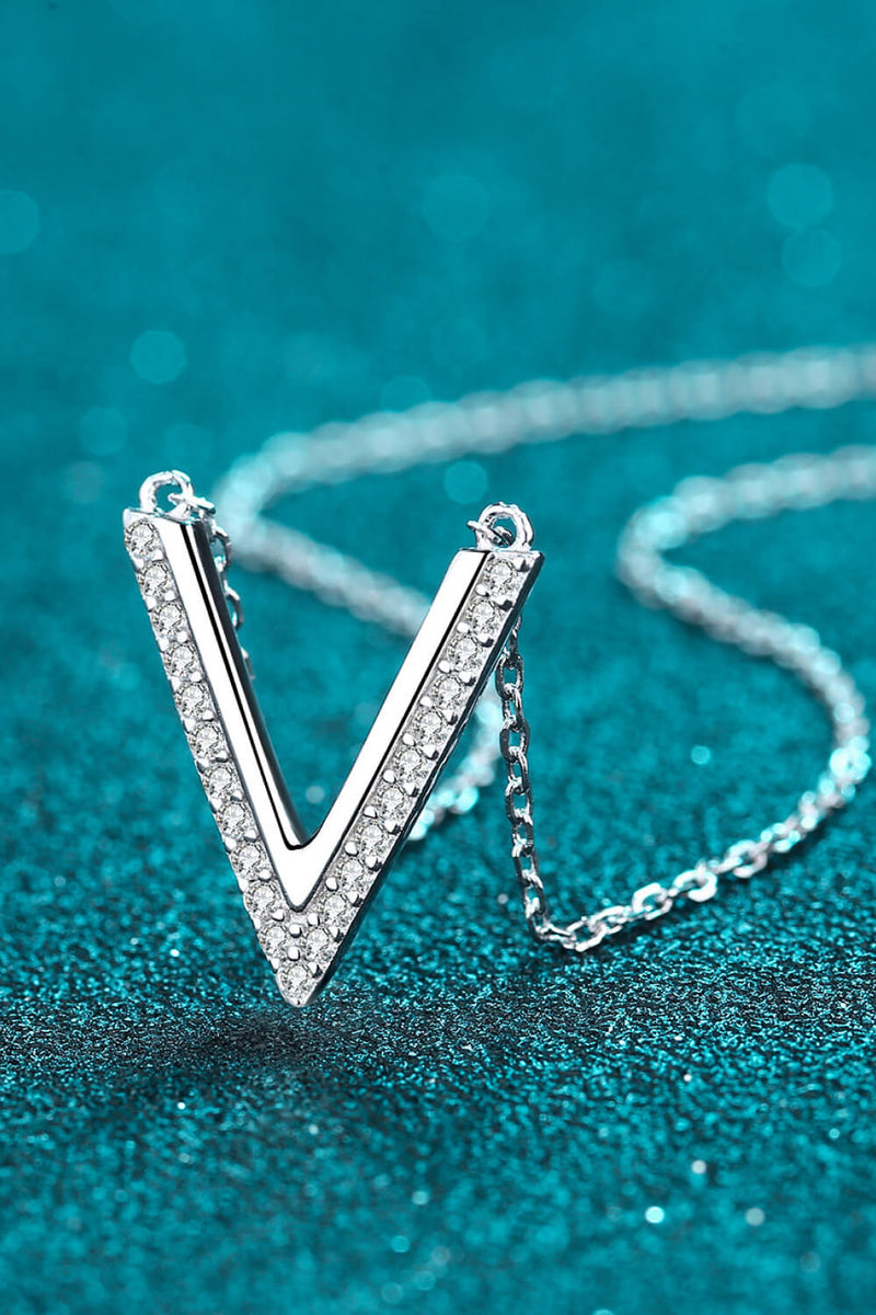 Collier pendentif lettre V en argent sterling