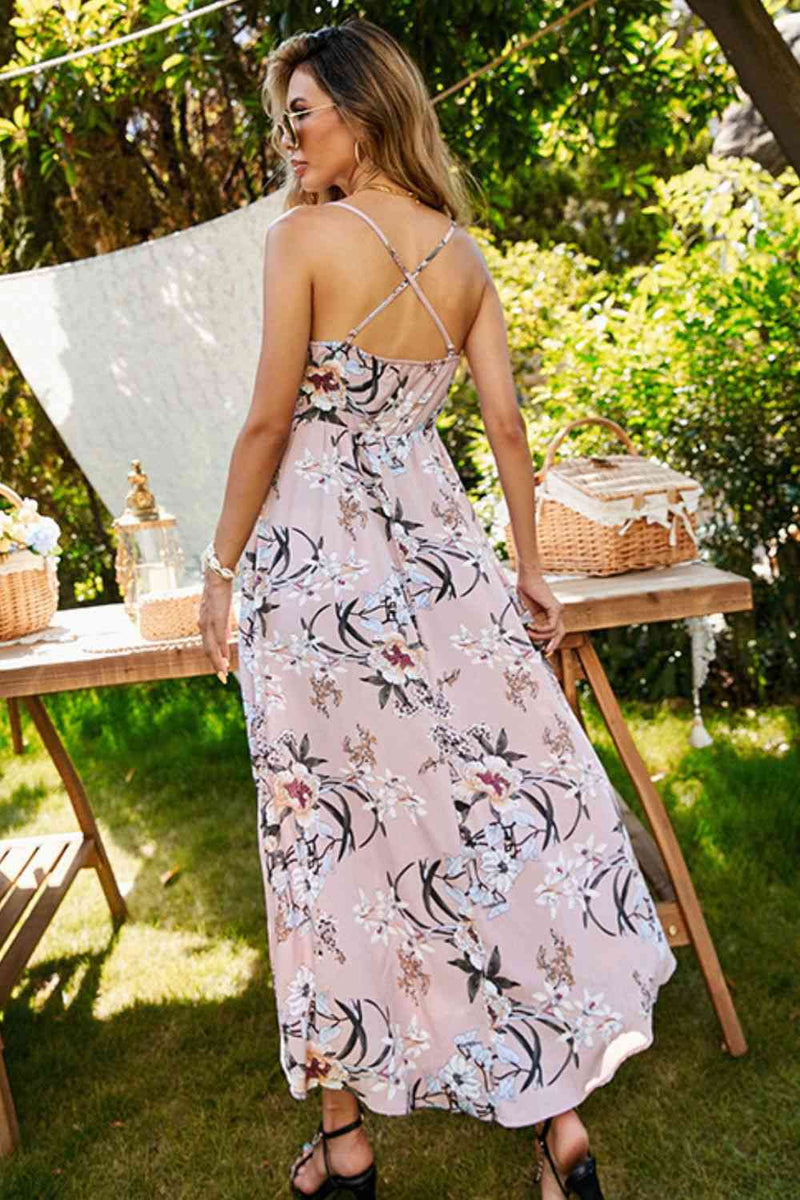 Vestido con tirantes finos y abertura con detalle de lazo floral