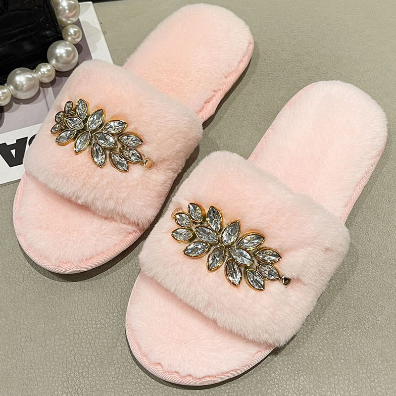 Pantuflas peludas para mujer con detalle de flores de cristal 