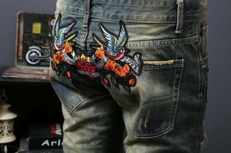 Men's Flower Embroidery Skinny Jeans - AM APPAREL