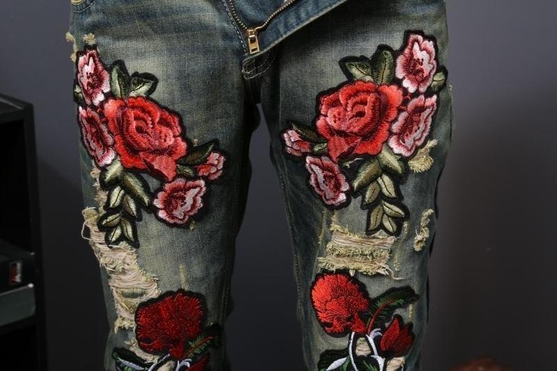 Men's Flower Embroidery Skinny Jeans - AM APPAREL